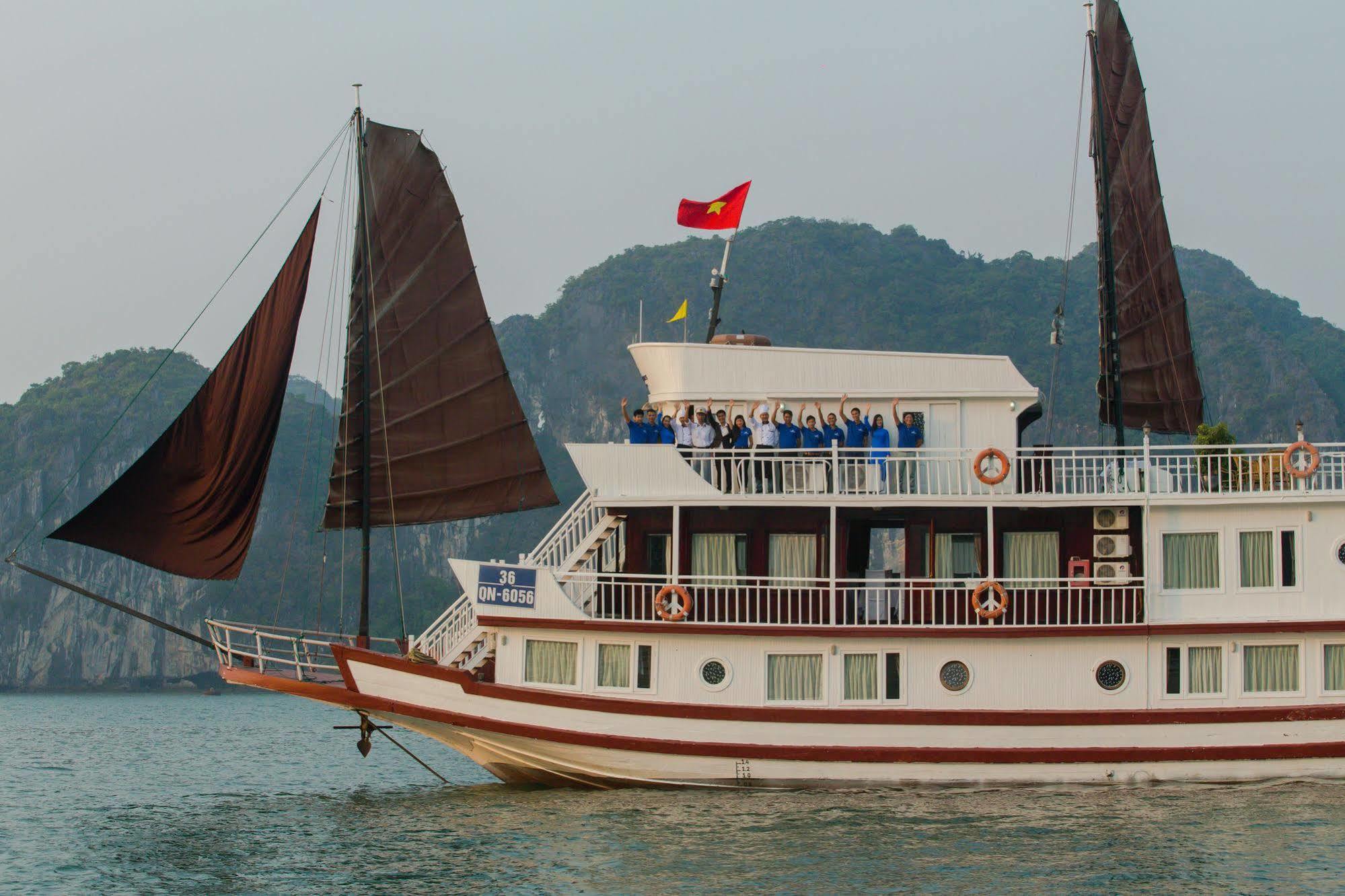 فندق Flamingo Luxury Cruises ها لونغ المظهر الخارجي الصورة