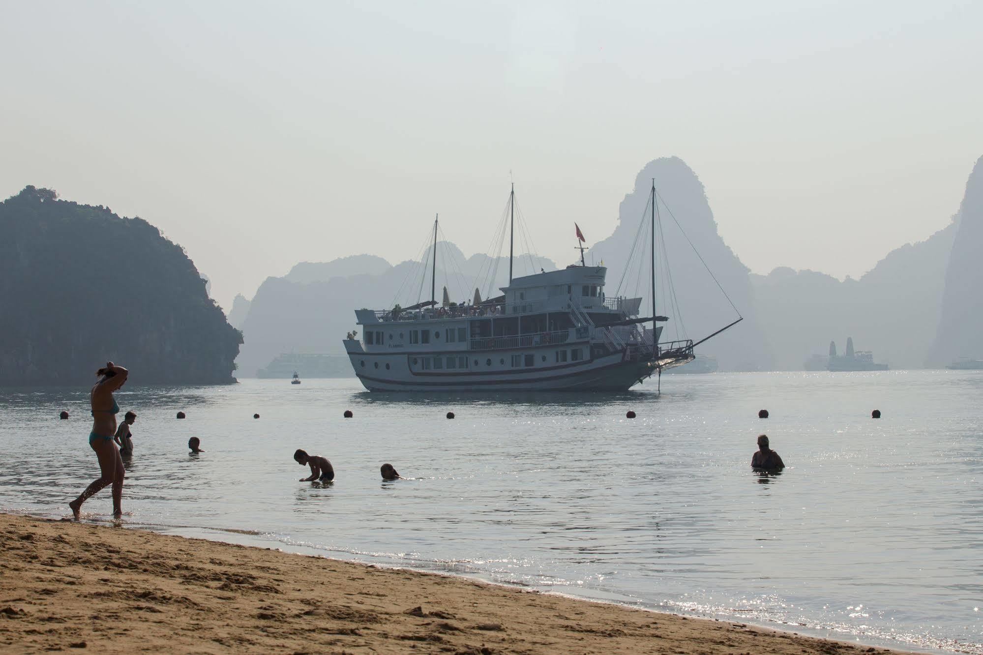 فندق Flamingo Luxury Cruises ها لونغ المظهر الخارجي الصورة