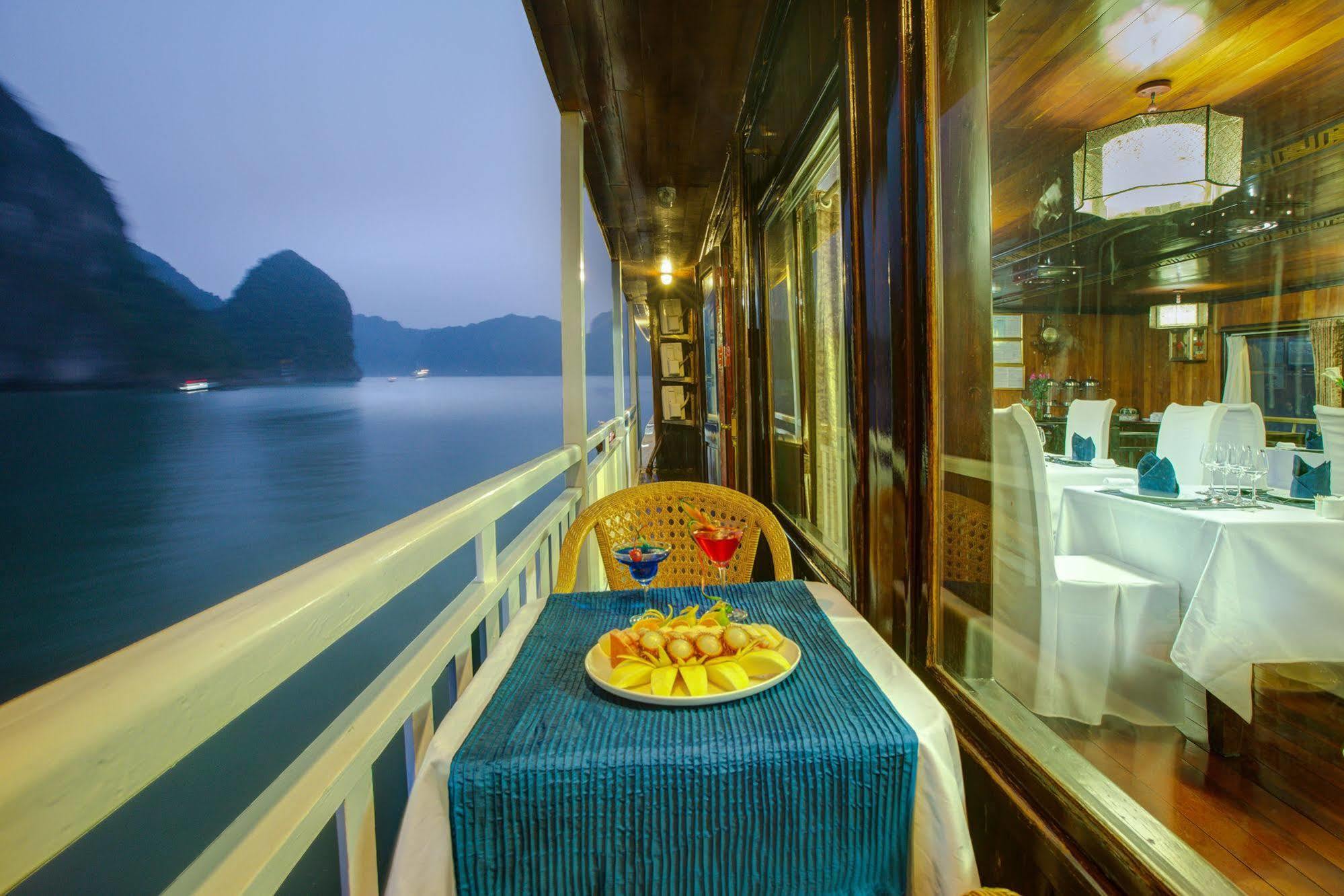 فندق Flamingo Luxury Cruises ها لونغ المظهر الخارجي الصورة