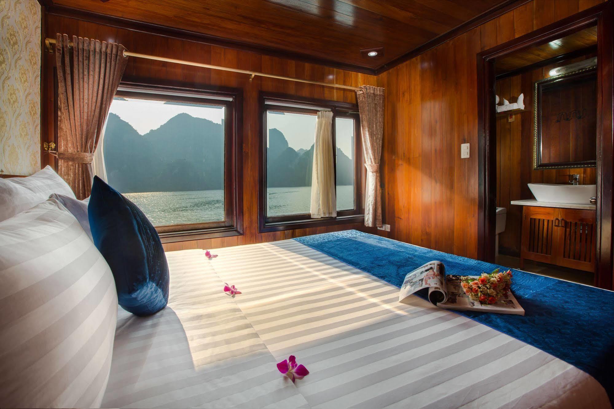 فندق Flamingo Luxury Cruises ها لونغ المظهر الخارجي الصورة